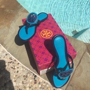 Tory Burch Miller Fringe Size 6.5